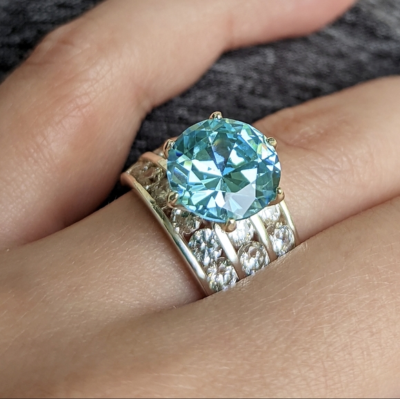 New sterling silver 925 ring with clear and blue rhinestone cz - Picture 2 of 8